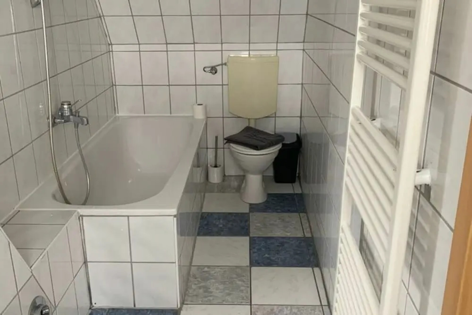 Apartment Near Jadeweserport and Centre