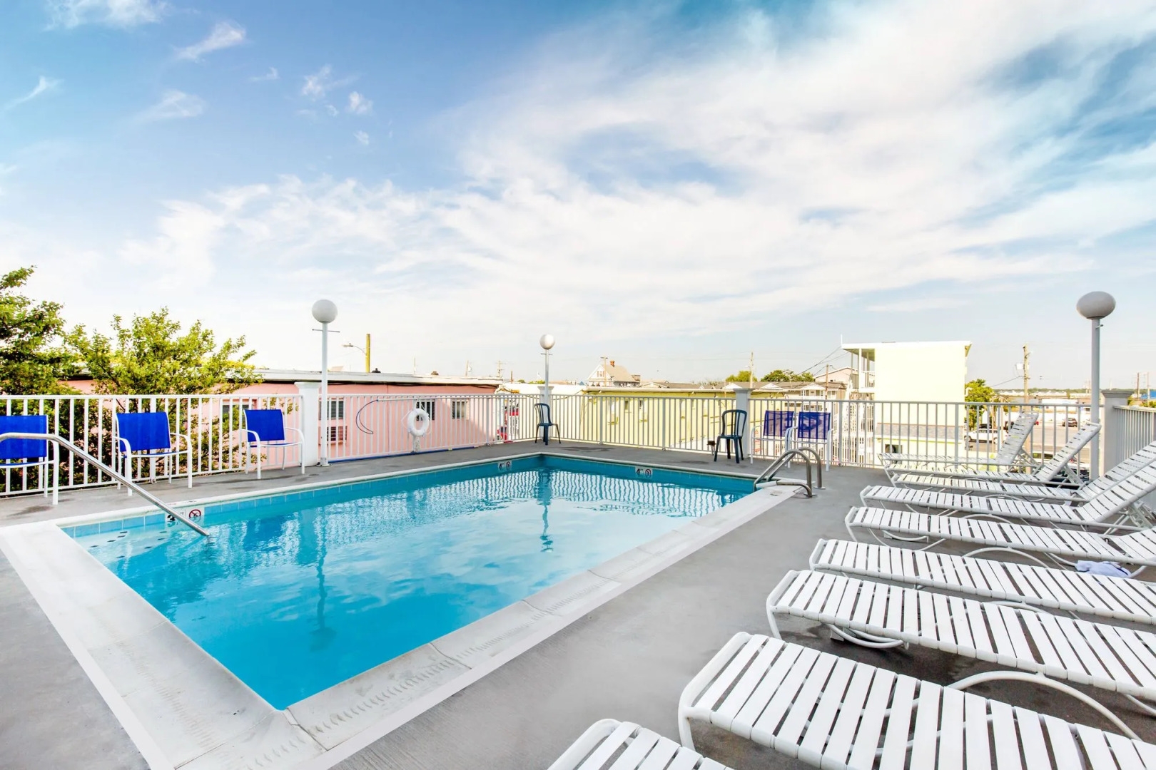 Gateway Hotel & Suites, an Ascend Collection Hotel