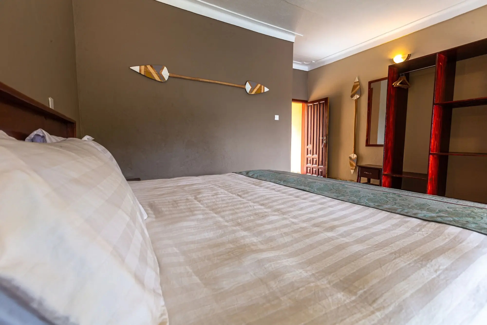 Lake Bunyonyi Overland Resort