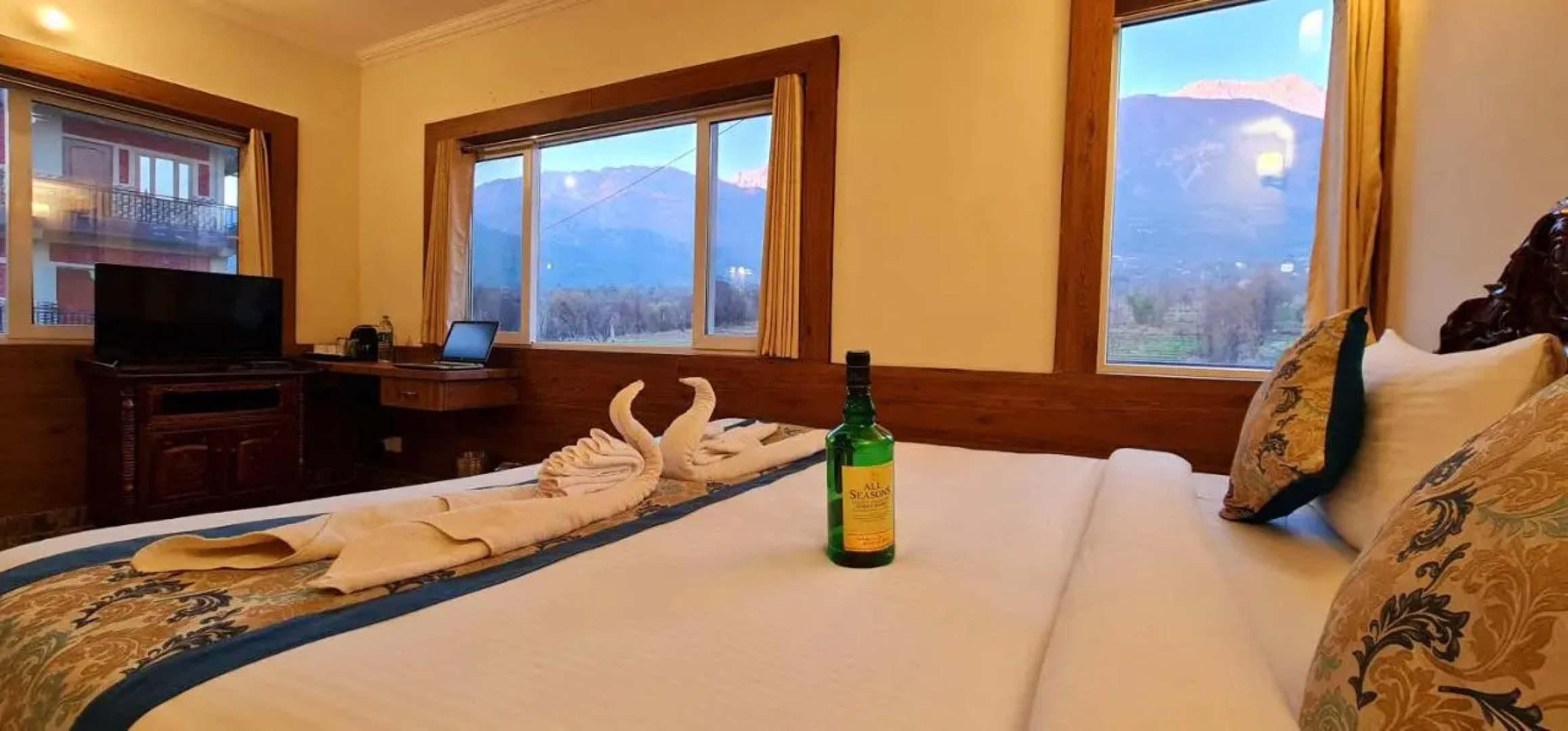 Hotel Samdupling Himalayan Brothers