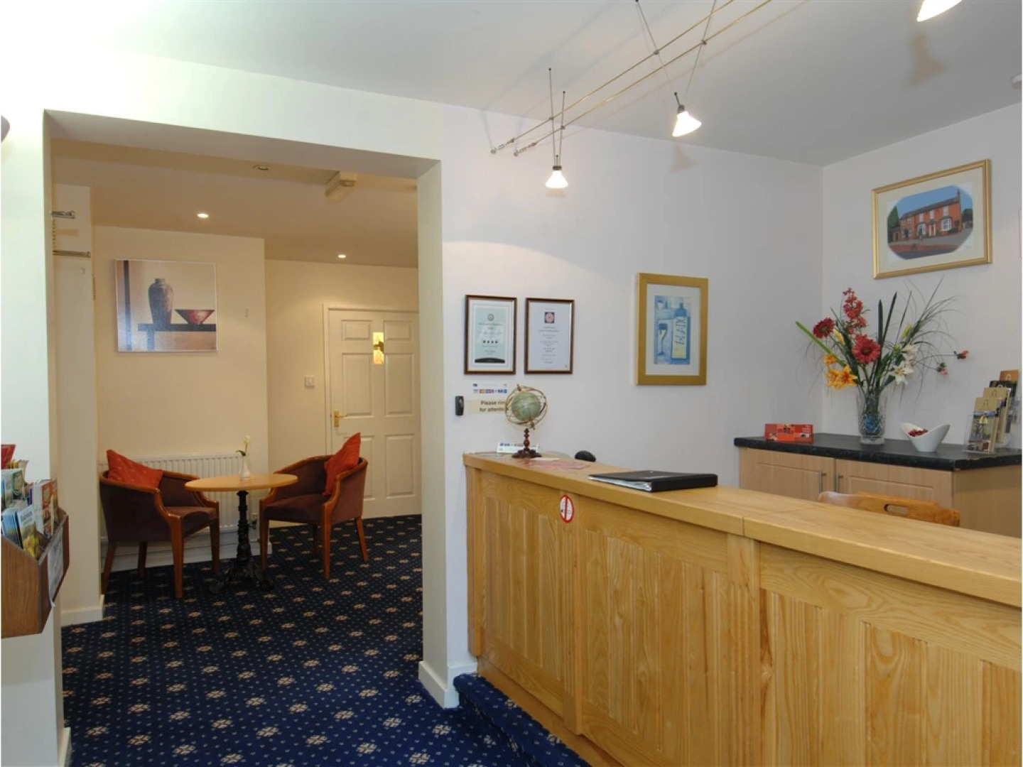 The Globe Hotel - Guest House