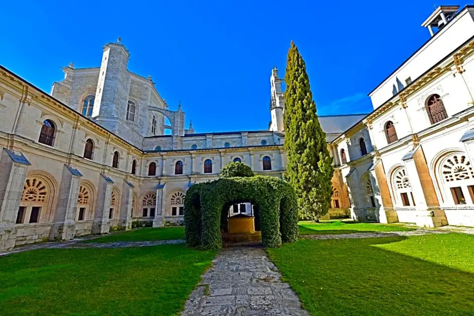 Hospedería Monasterio de La Vid