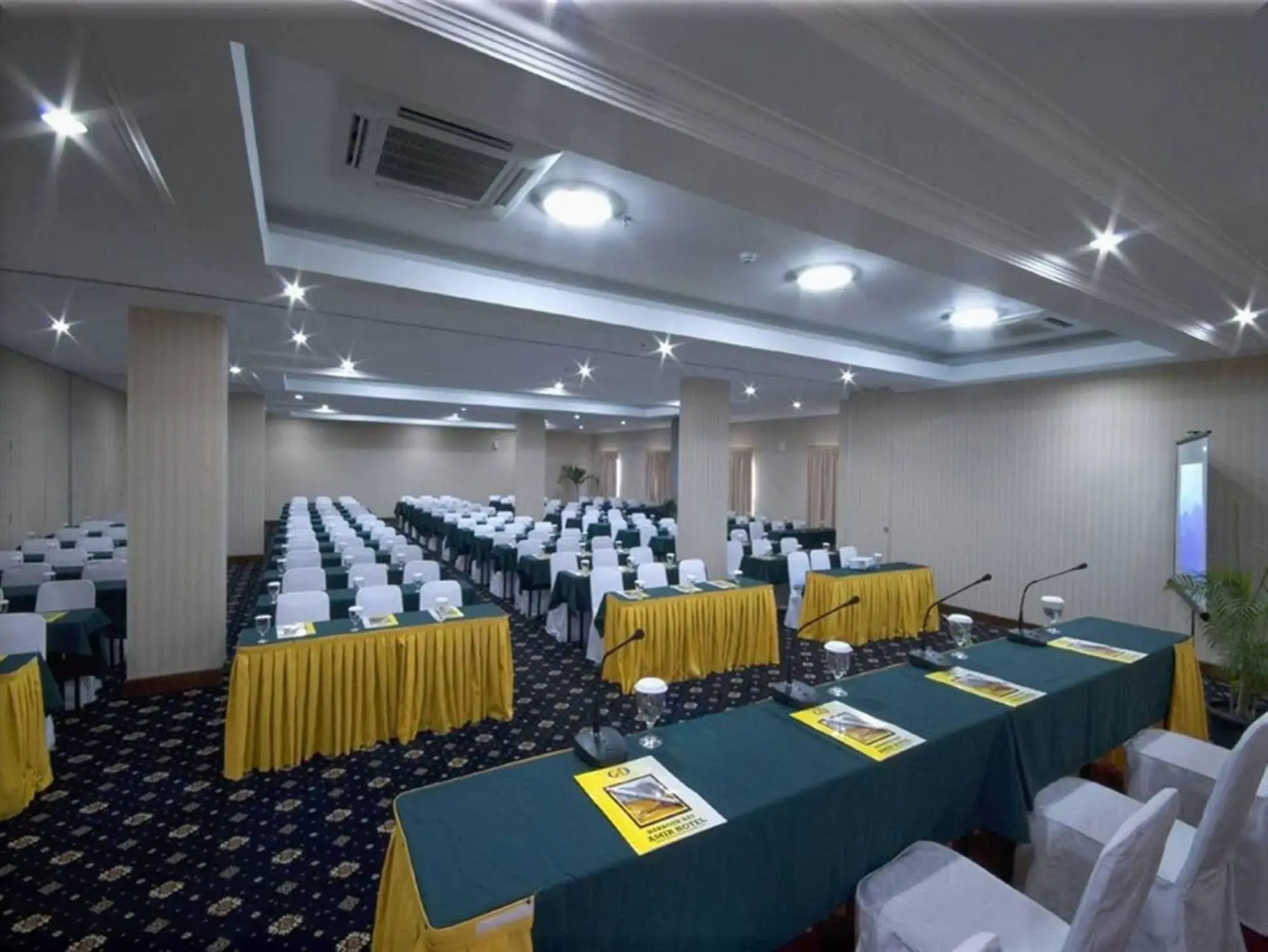 Harbourbay Amir Hotel