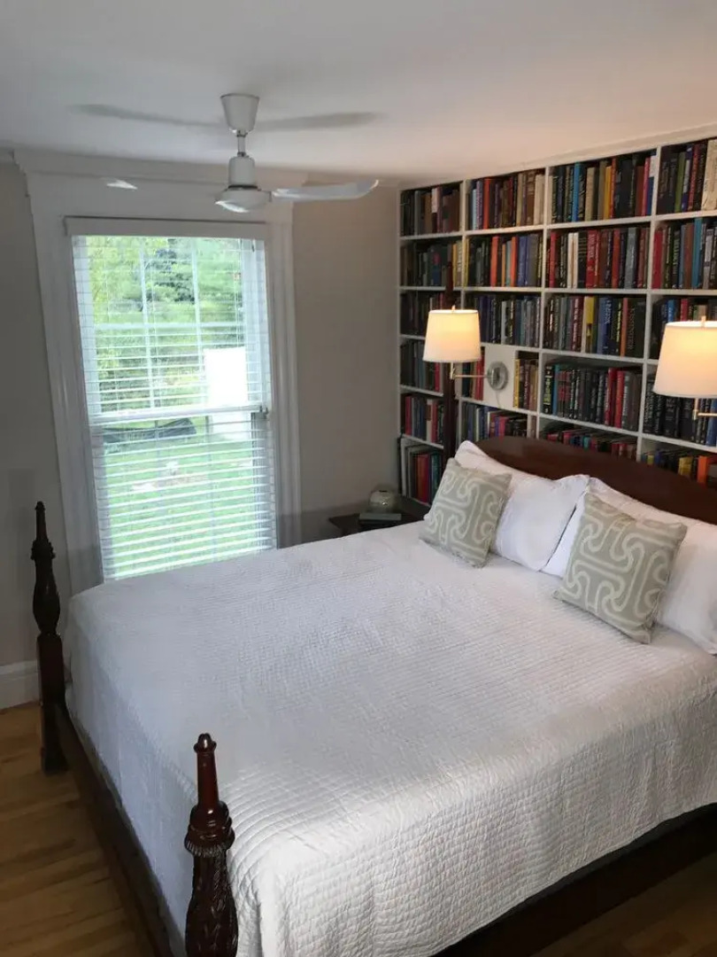 The Orchard House: Inn, Ice Cream, Cafe