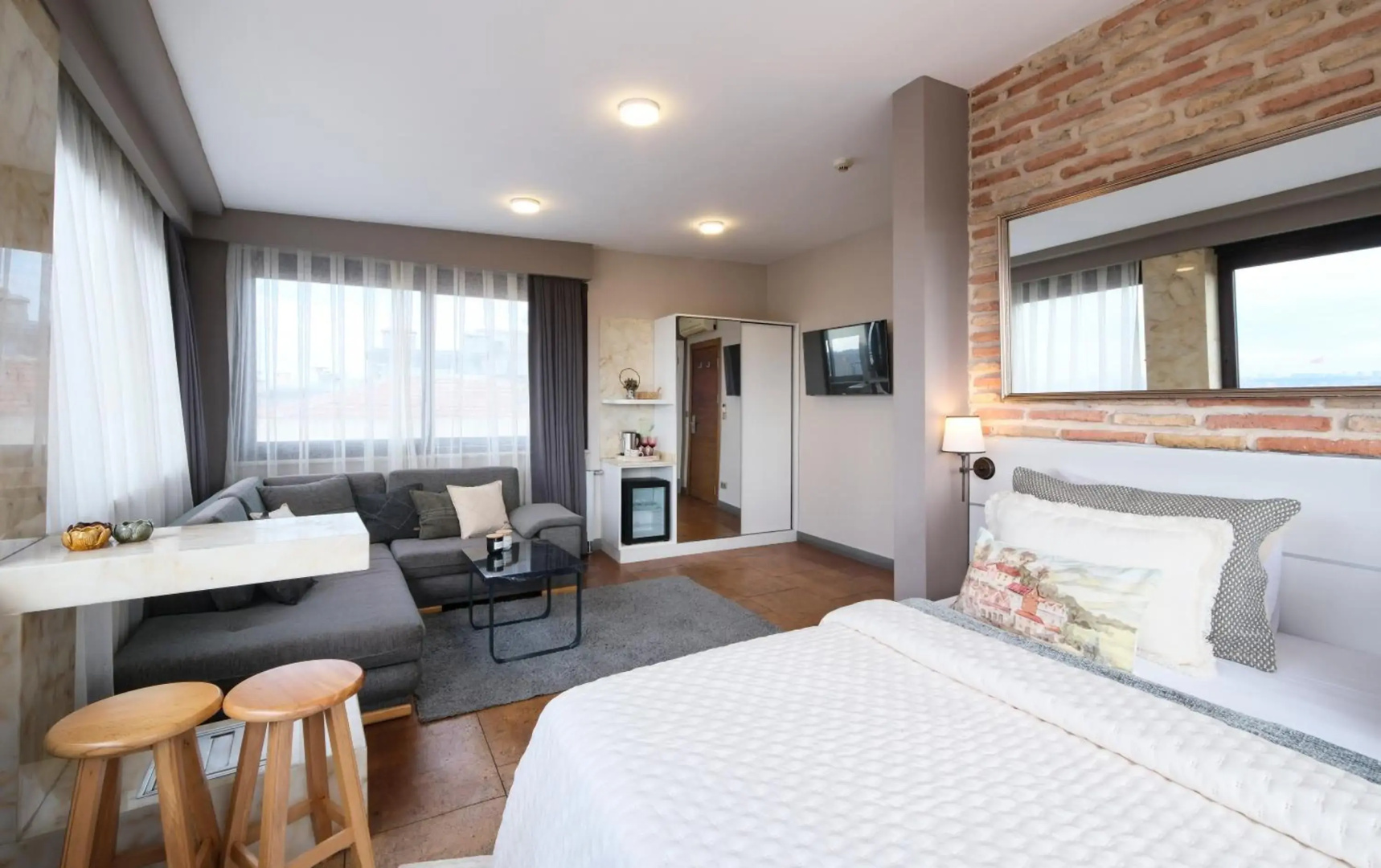 The Pera Hotel