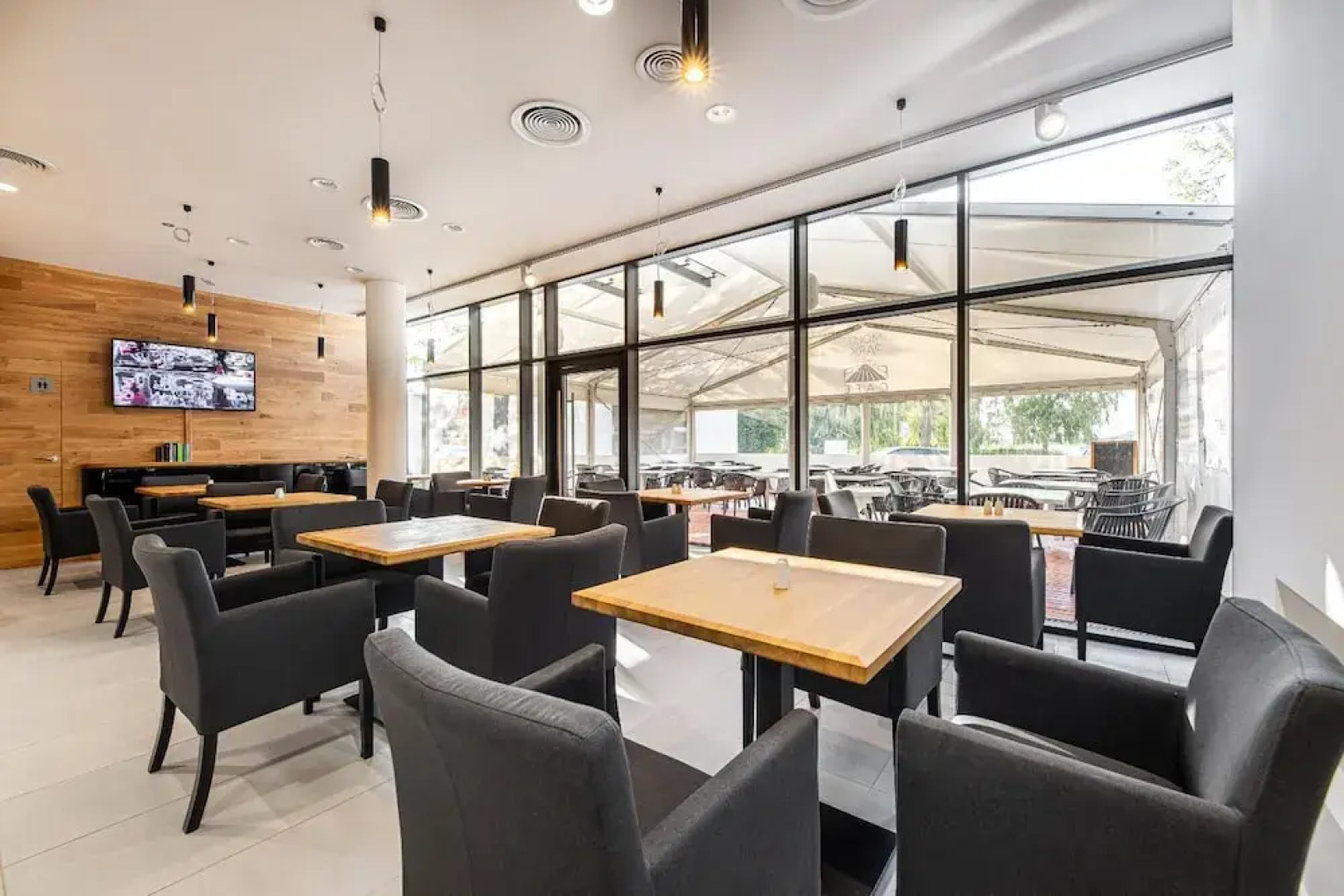 Molo Park Aparthotel