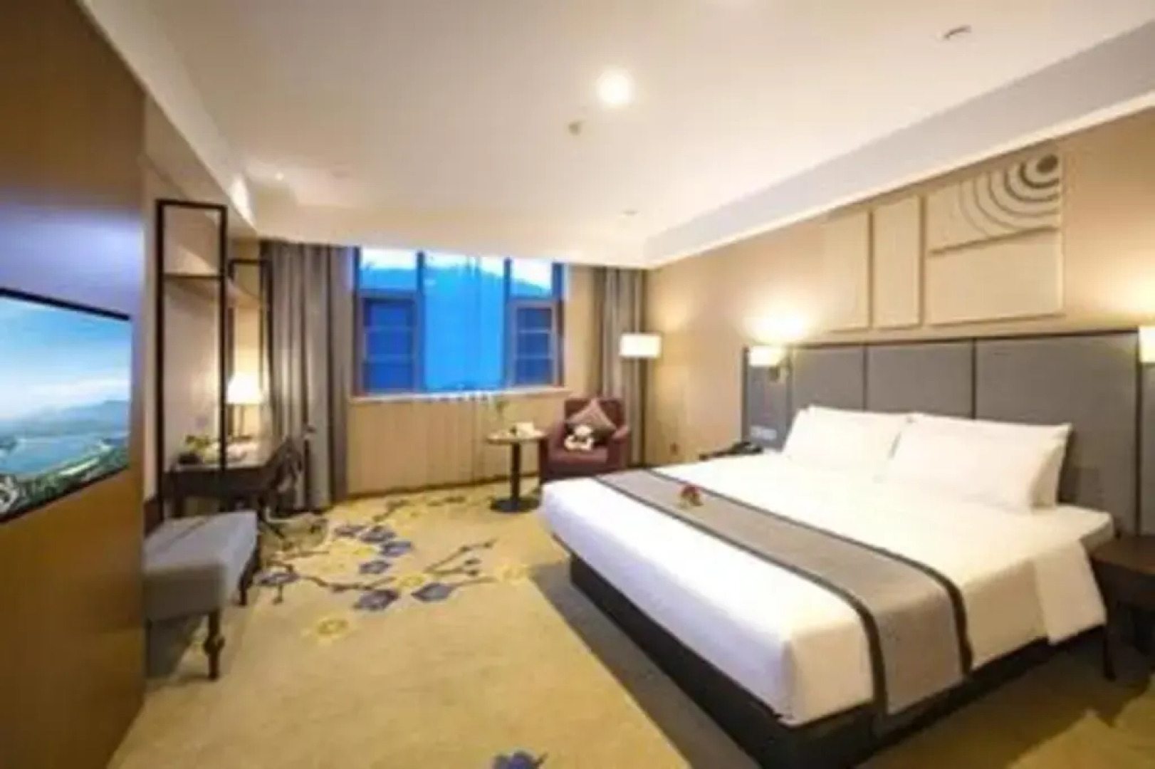 【locals】Taian Taishan District Baolongcity Square