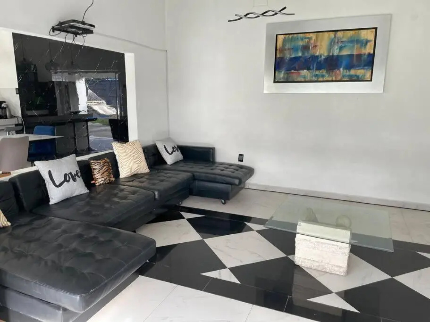 Amplia Eco-casa,alberca, jardín,4 hab,equipada.