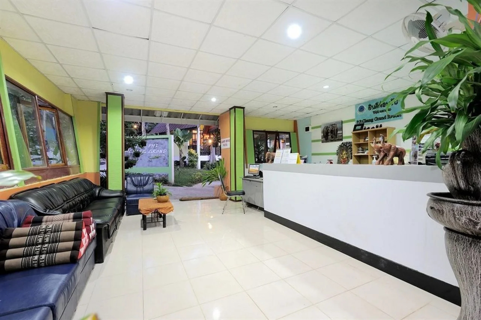 Phi Phi Chang Grand Resort & Spa