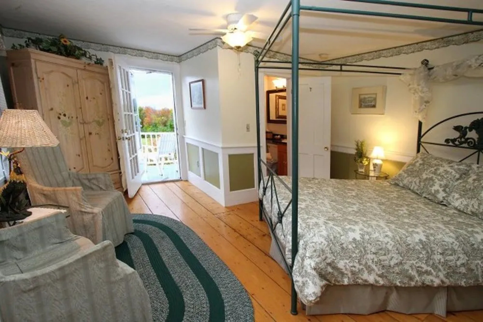 Youngtown Inn & Restaurant