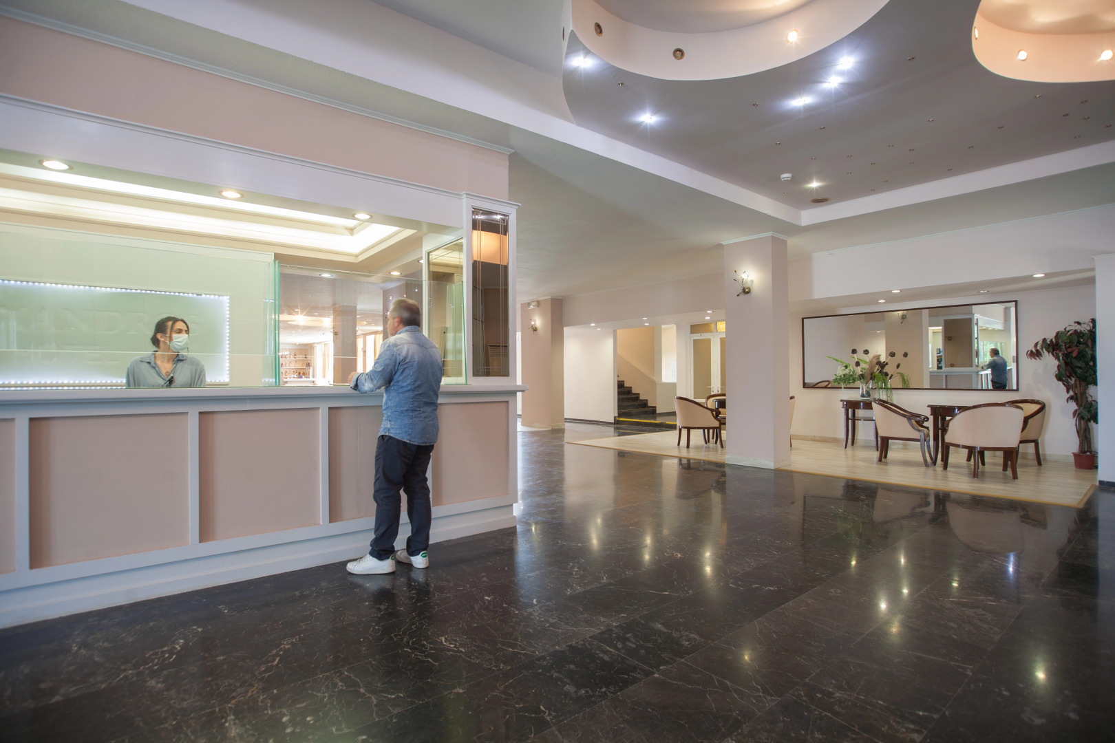 Отель Alexandros 