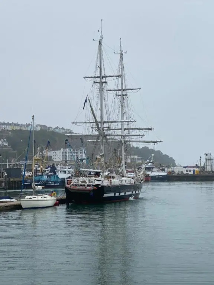 LOBSTER POT APARTMENT with stunning harbour and sea views and free parking for one car & pet friendly