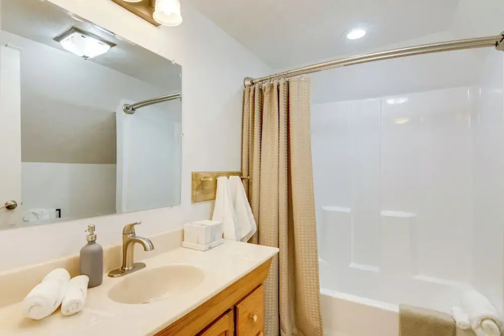 ATV & UTV Parking: Spacious Home in Richfield!