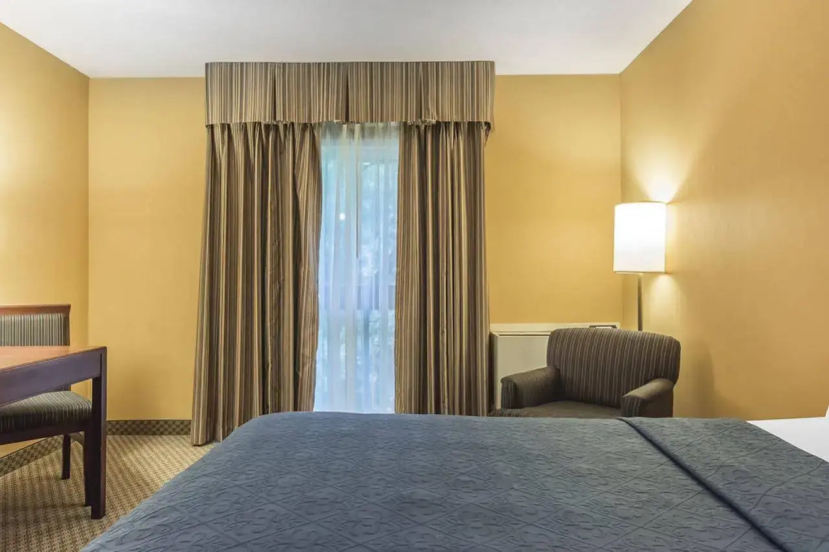 Jolly Roger Inn & Resort