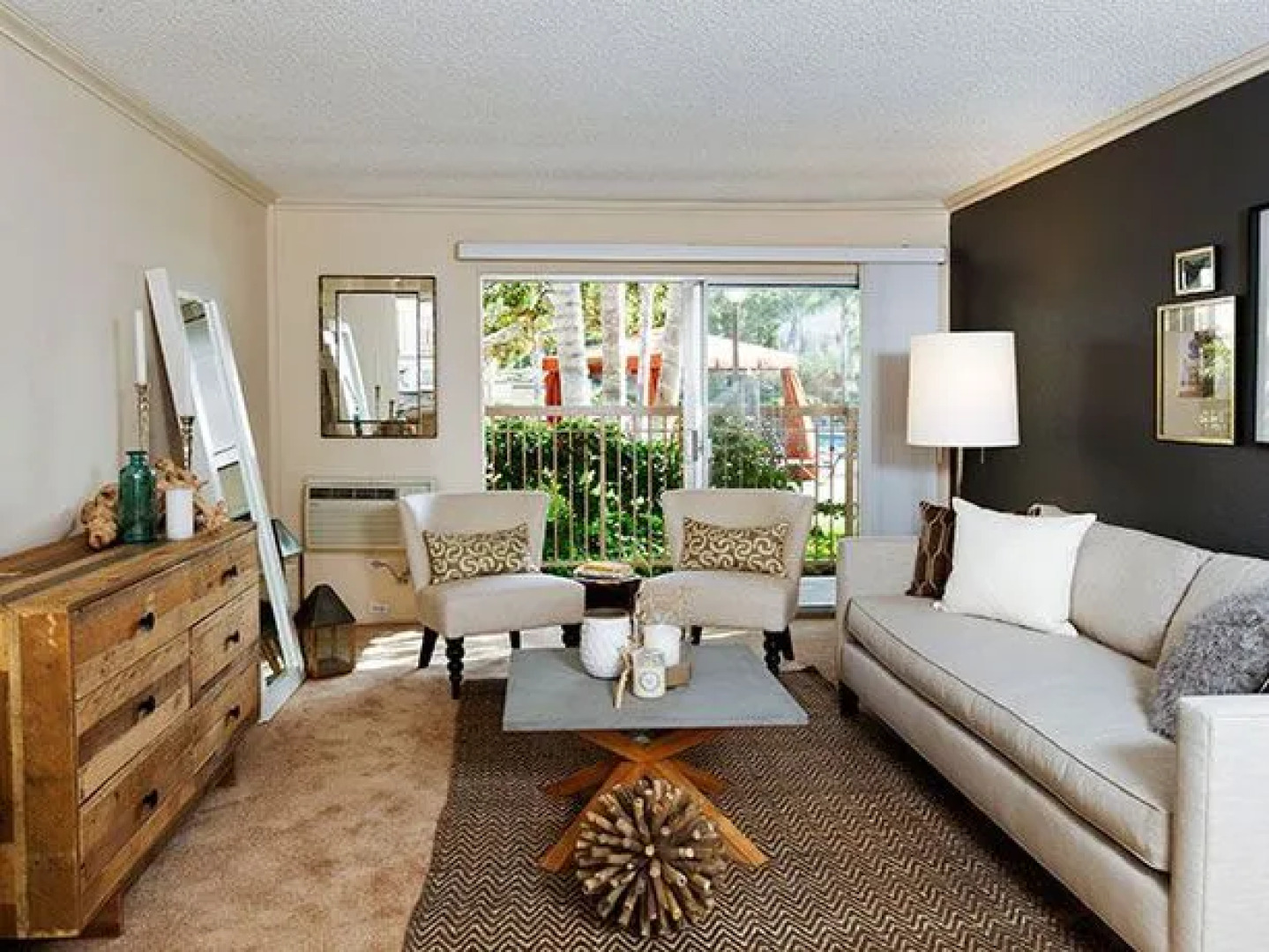 Oakwood at Eaves Seal Beach