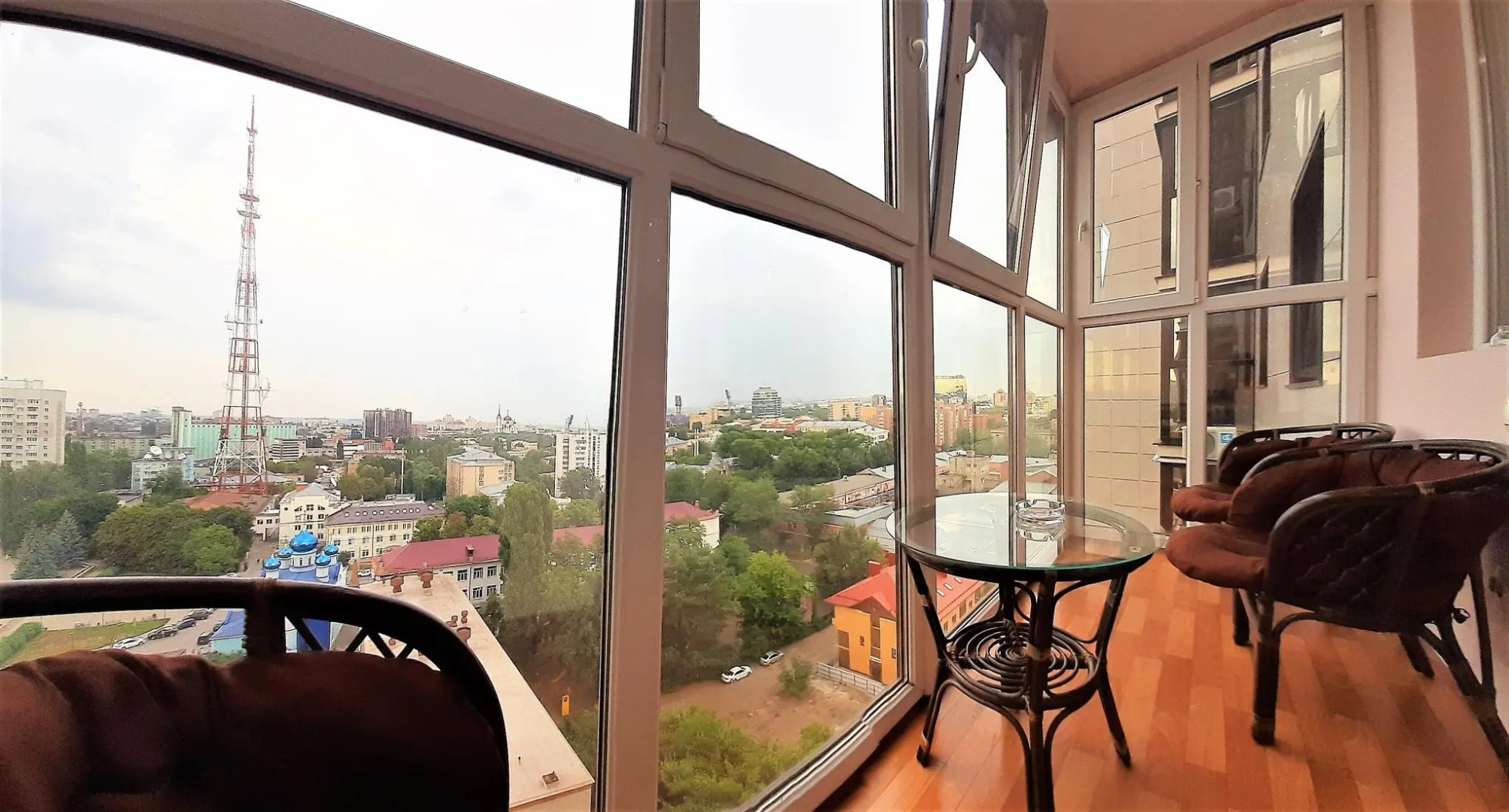 Мегаполис на улице Средне-Московская