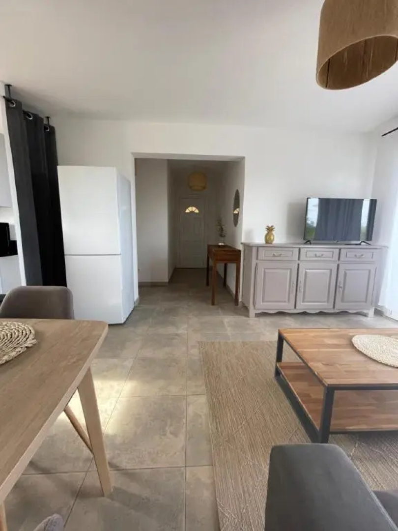 Bel appartement climatisé, vue mer