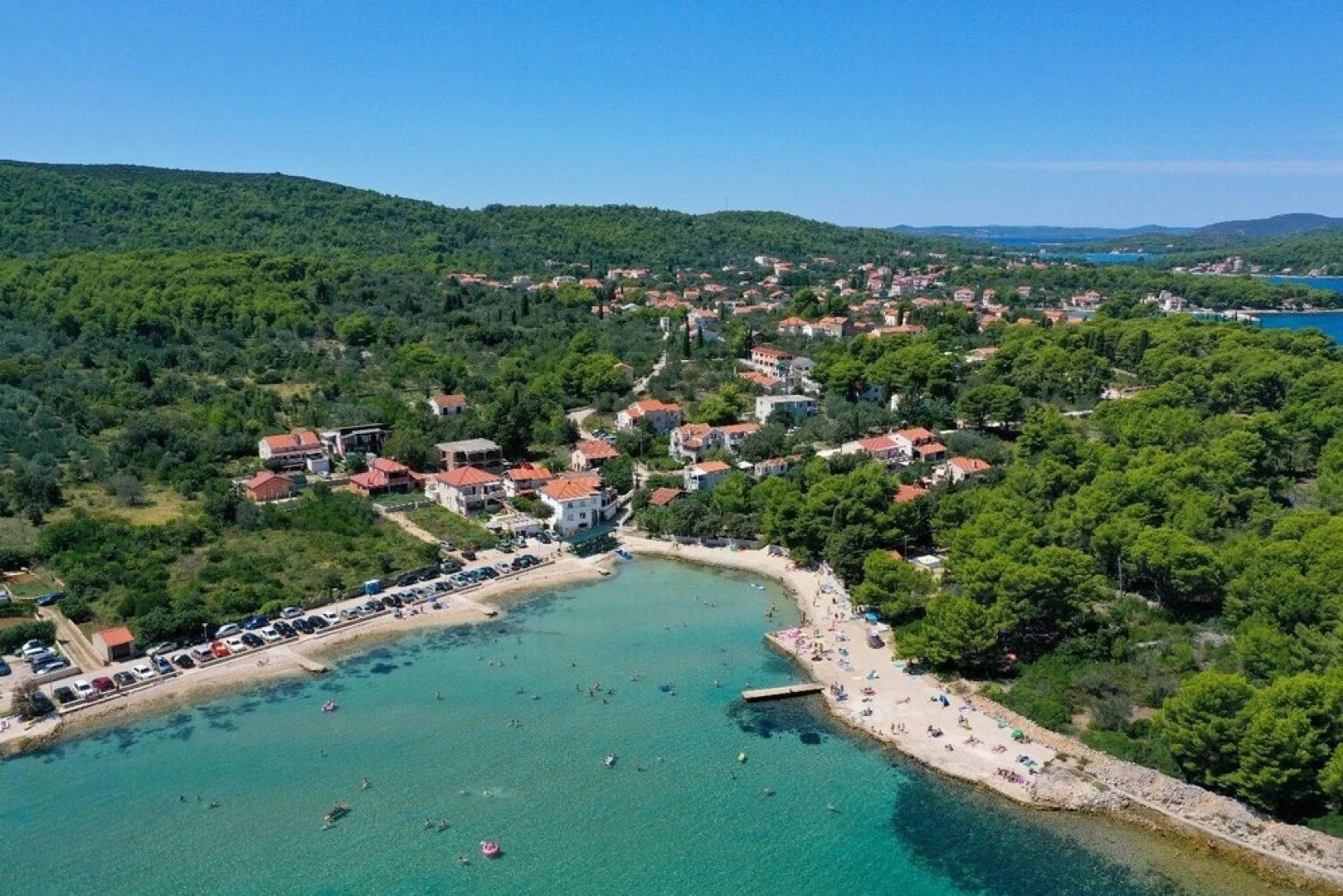 Suzana - Green Oasis - A1