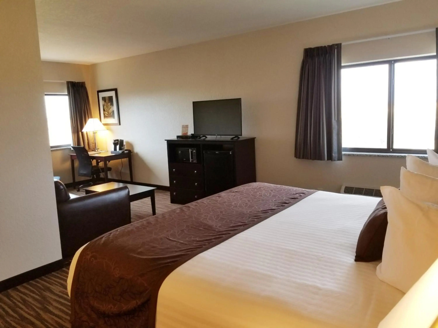 Cobblestone Inn & Suites - Maryville