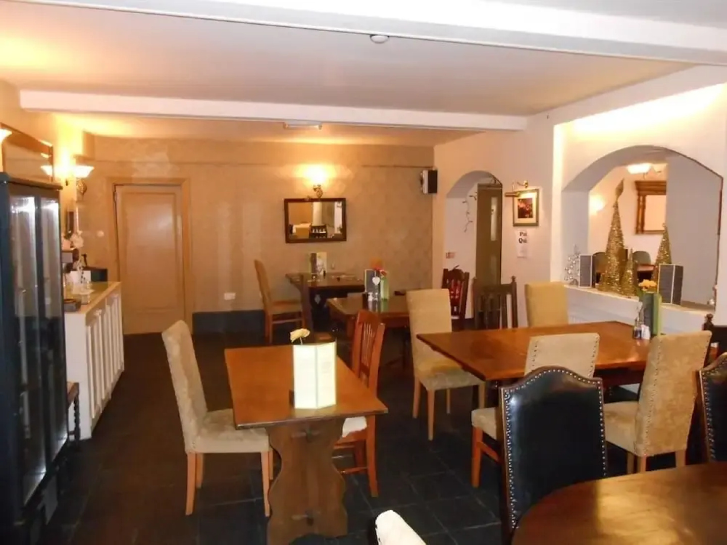 Hawk and Buckle Inn