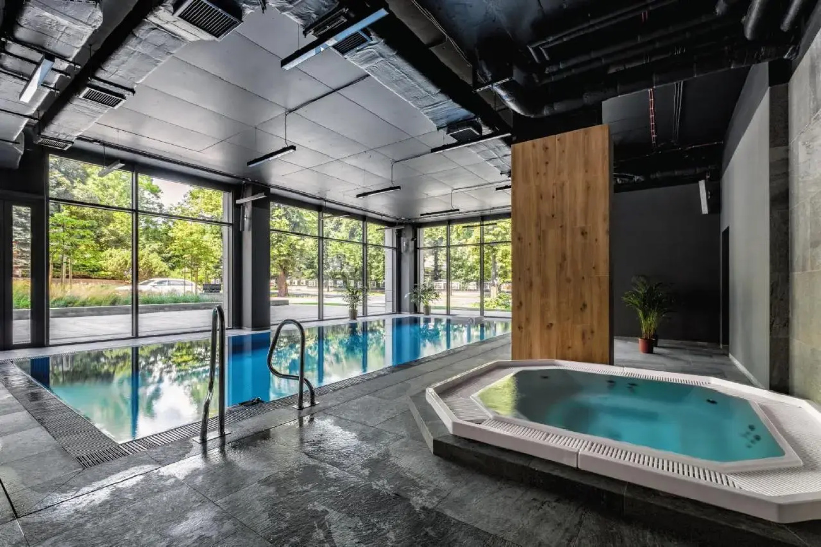 PLATiNIUM RESIDENCE&SPA BASEN-SAUNA CENTRUM