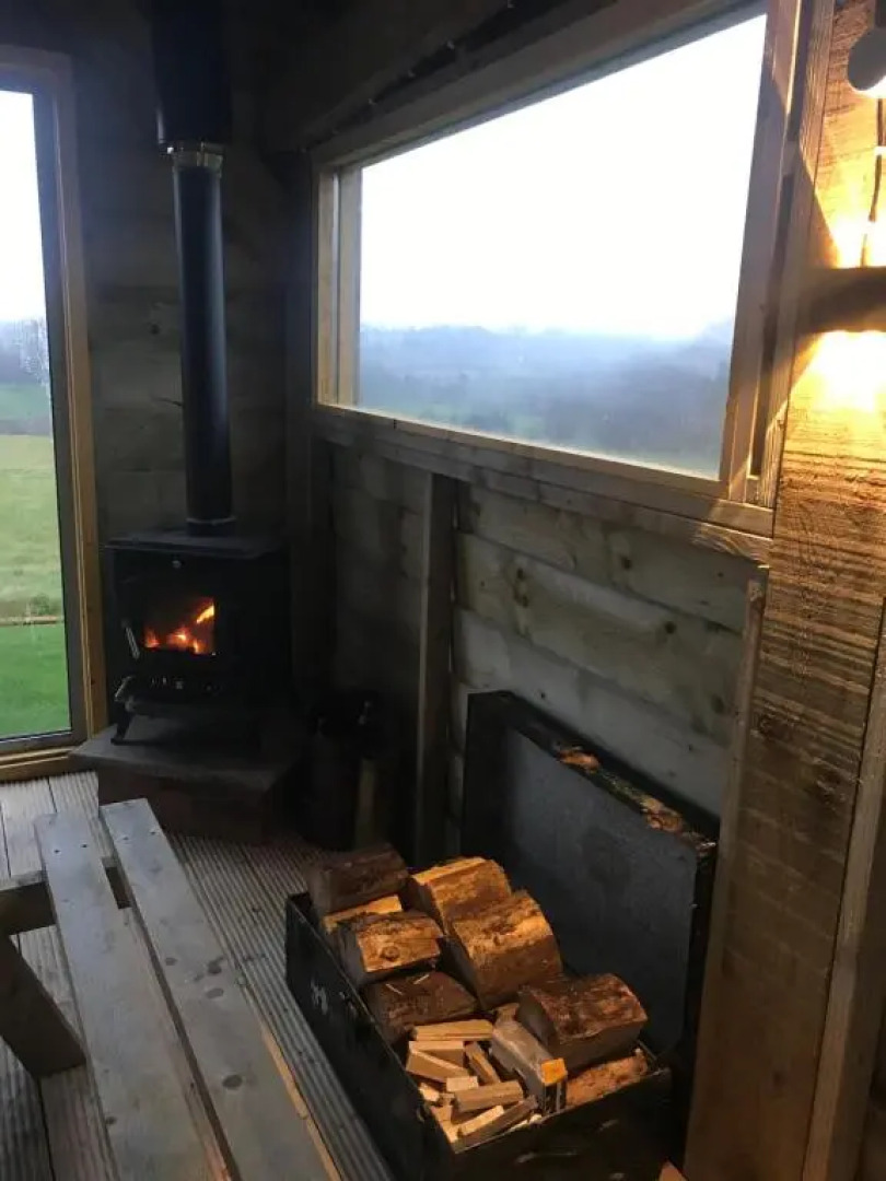 sleeps 12 / hot tub / cinema / pets welcome