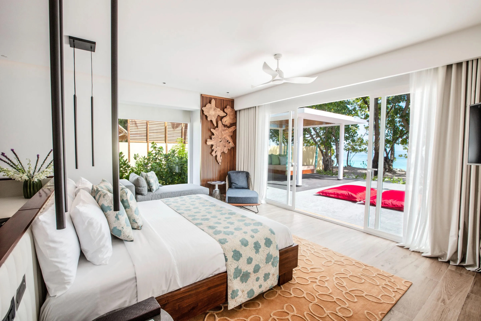Курорт Emerald Maldives Resort & Spa