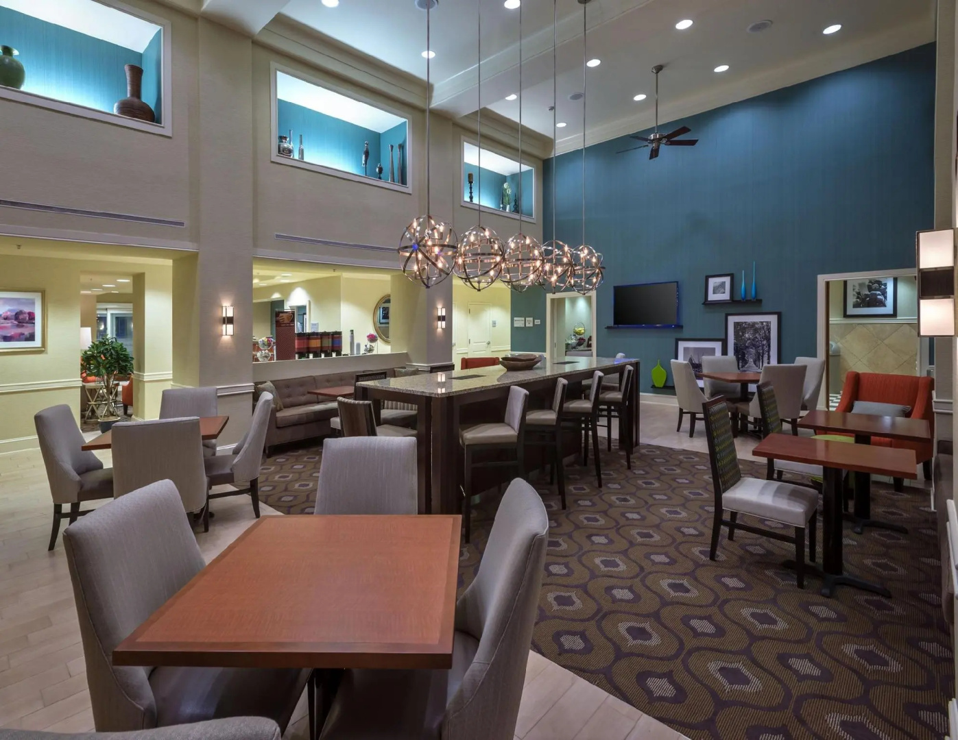 Hampton Inn & Suites Mobile I-65@ Airport Blvd
