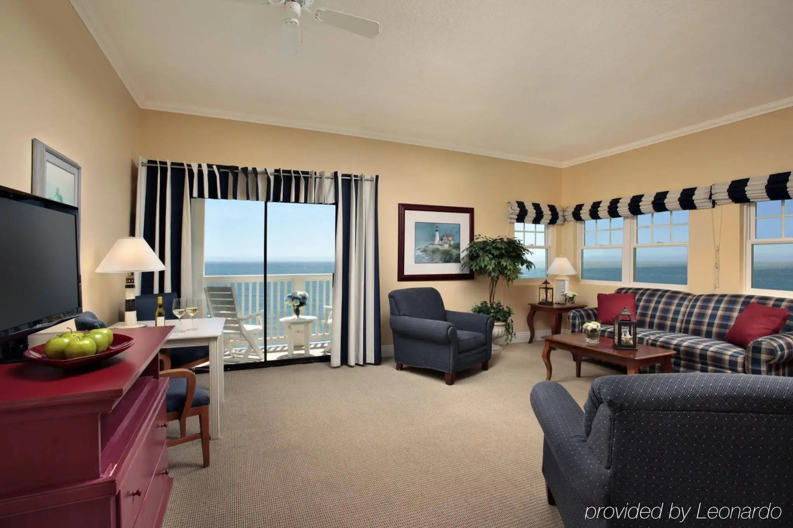 Pismo Lighthouse Suites