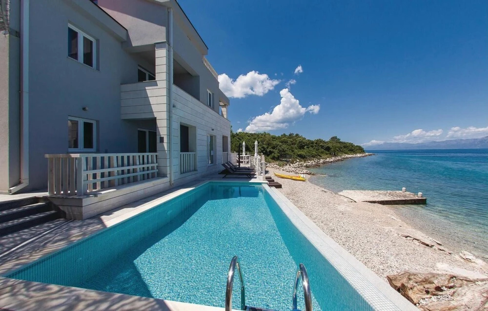 Nice Home in Sreser with Hot Tub, Sauna & WiFi