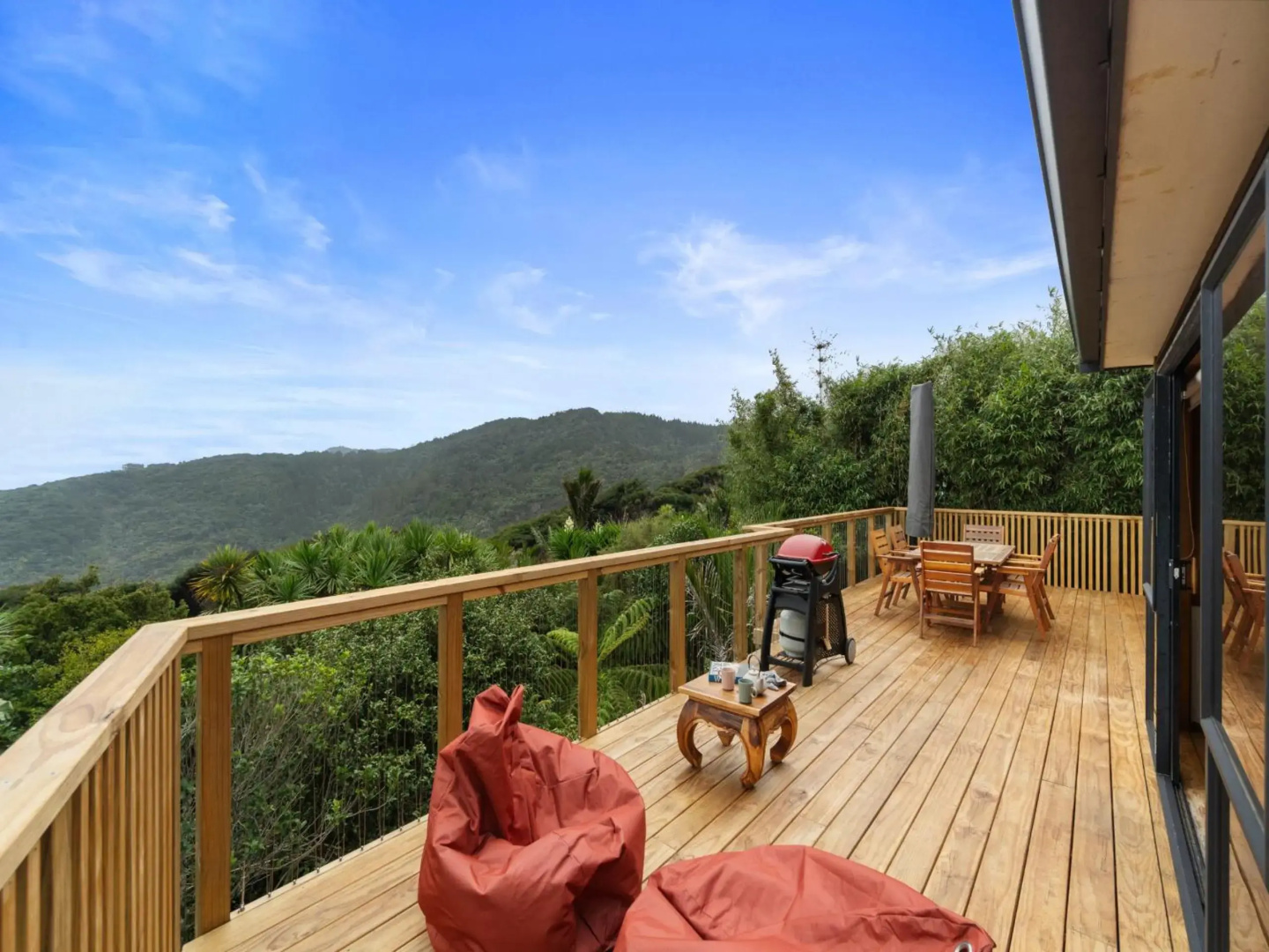 Perfectly Piha - Piha Holiday Home