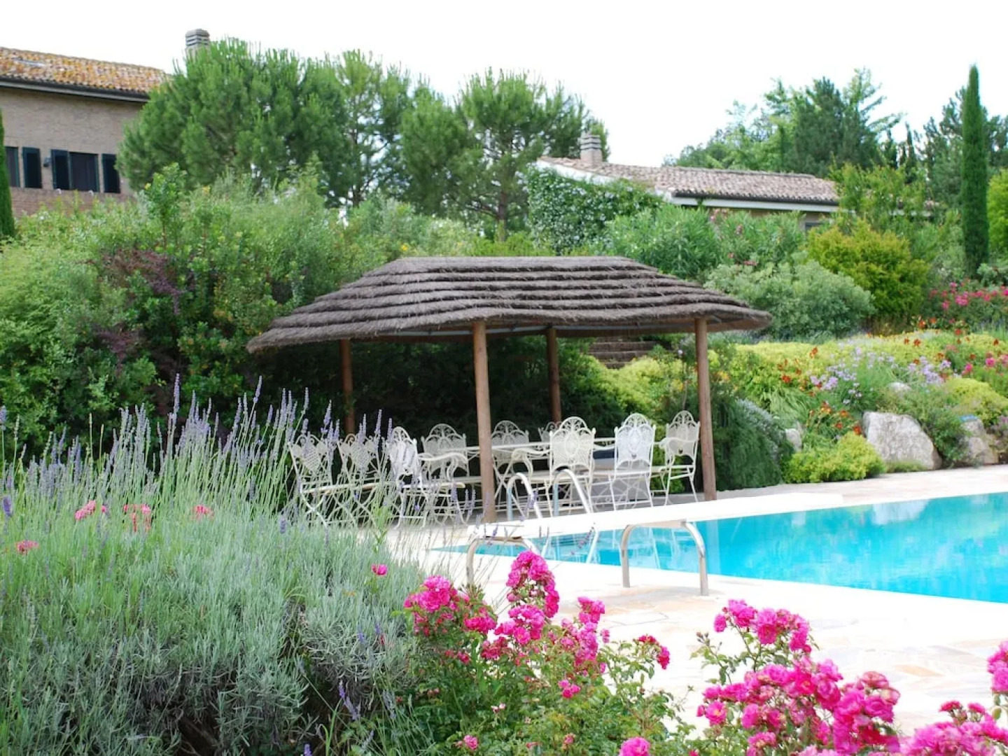 Luxurious Villa in Montelupone With Private Swimming Pool
