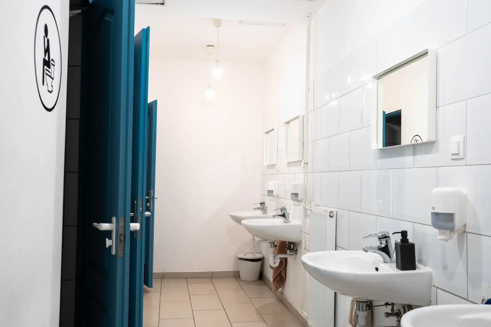WOW City Hostel