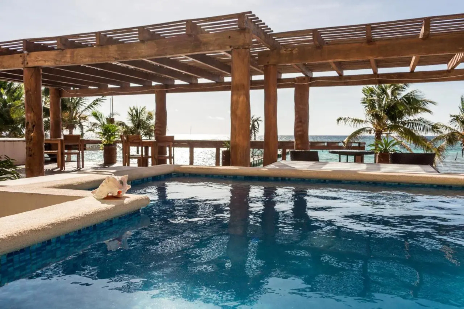 Aquastar Hotel & Apartments