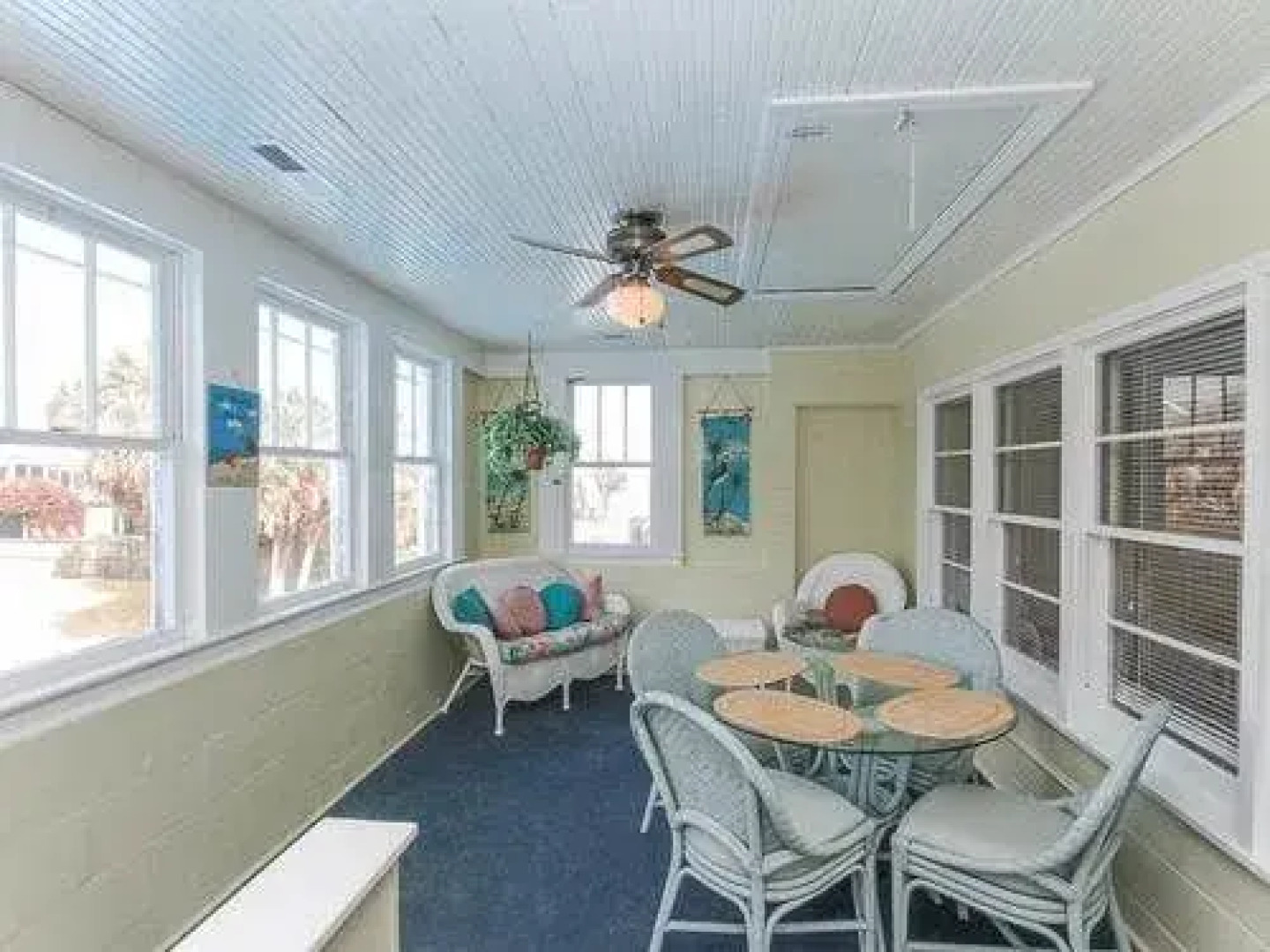 Ocean Boulevard 511 by RedAwning