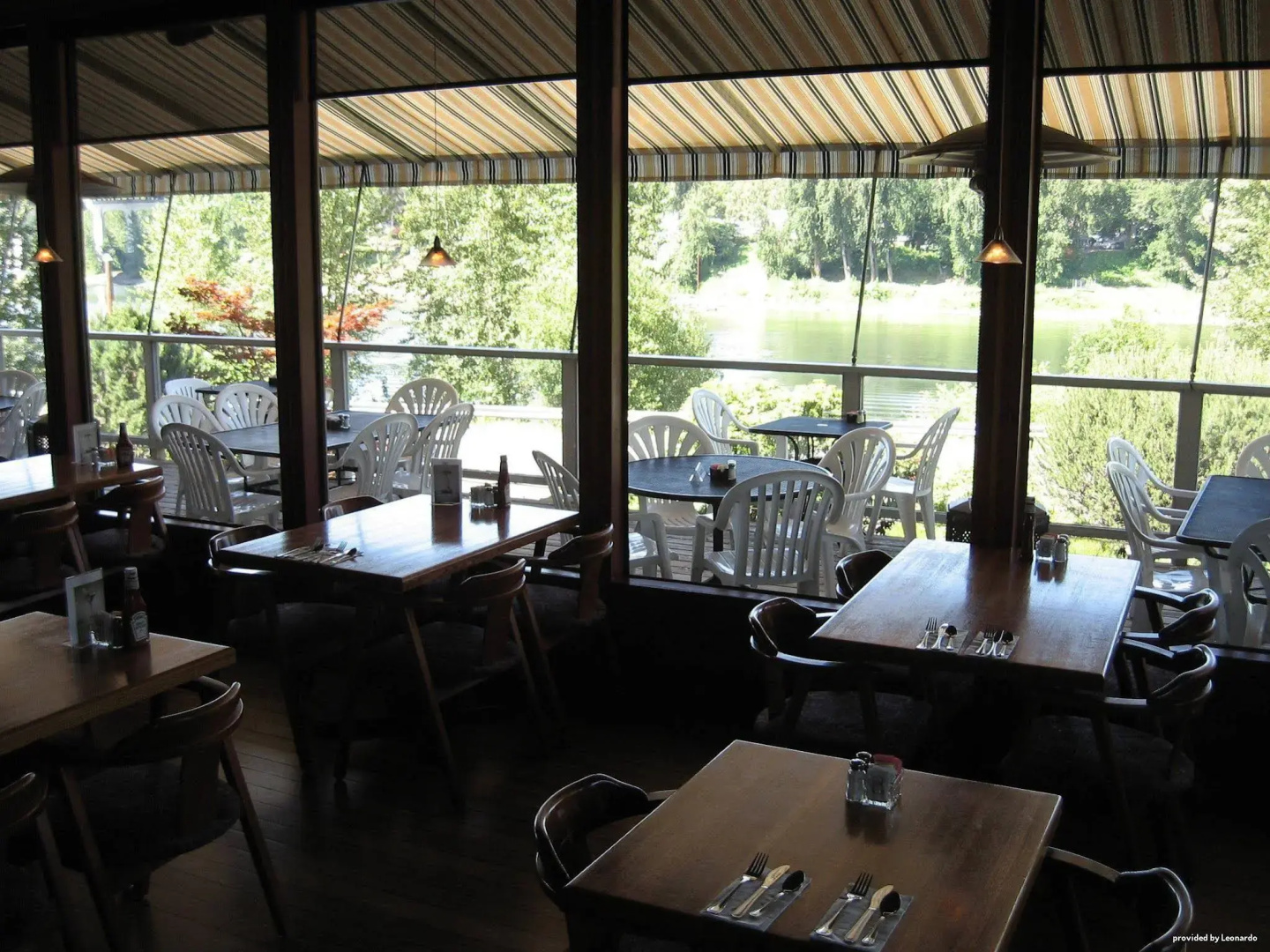 Best Western Plus Rivershore Hotel