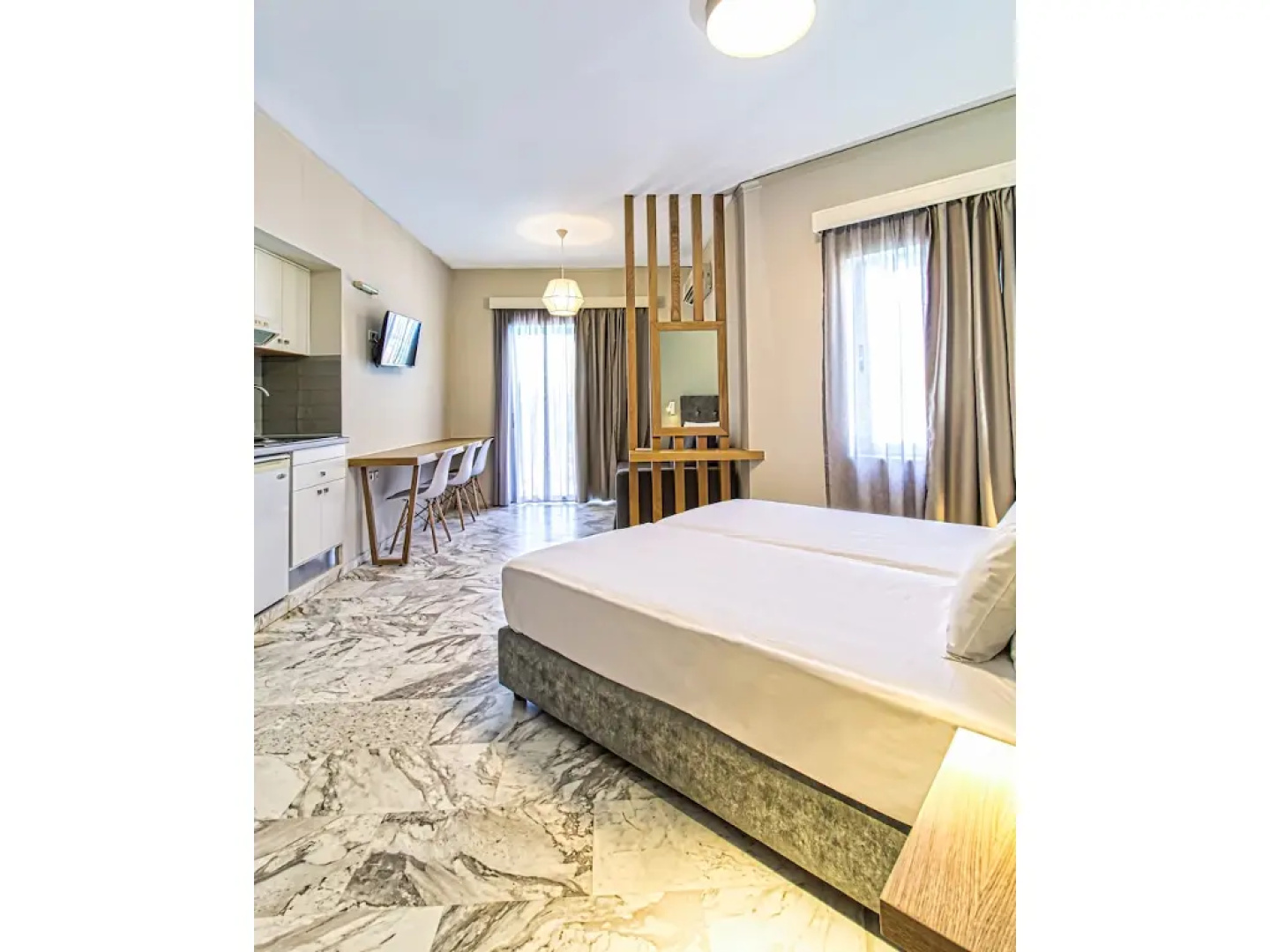 Oliva Beach Studios & Apartments