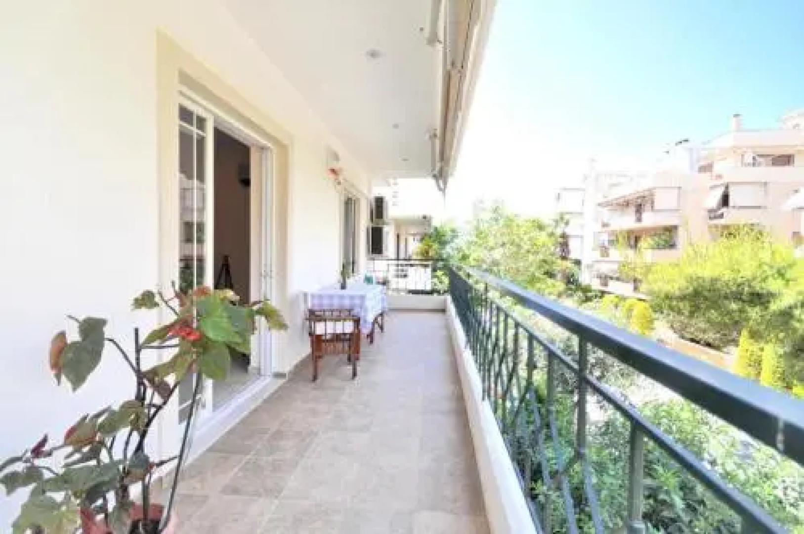 Kosta's Family House