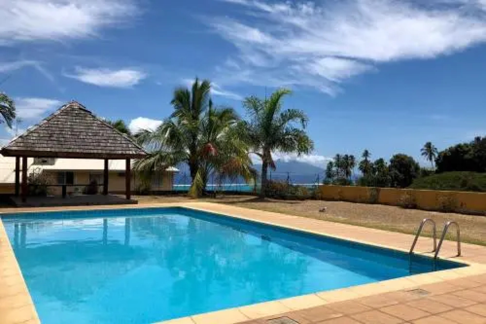 Manuiti Apartment - Punaauia - 2 Bdr - Wifi - A/C - Pool - Up To 7 People