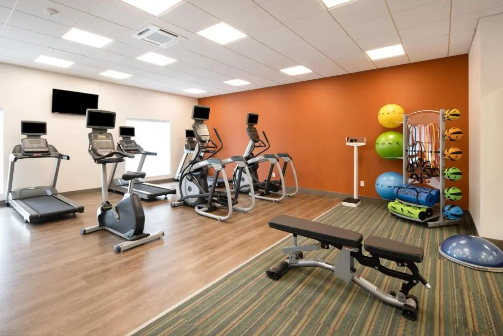 Holiday Inn Express & Suites Ft Myers Beach-Sanibel Gateway by IHG