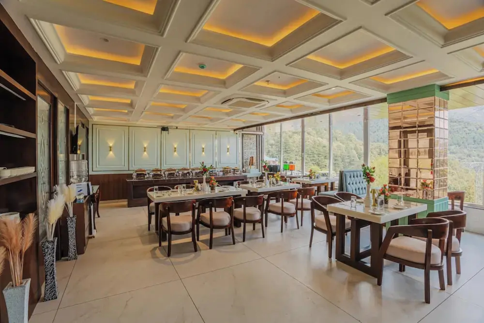 Alivaa Hotel, McLeodganj With Best Dhauladhar View & Infinity Pool Sky Garden