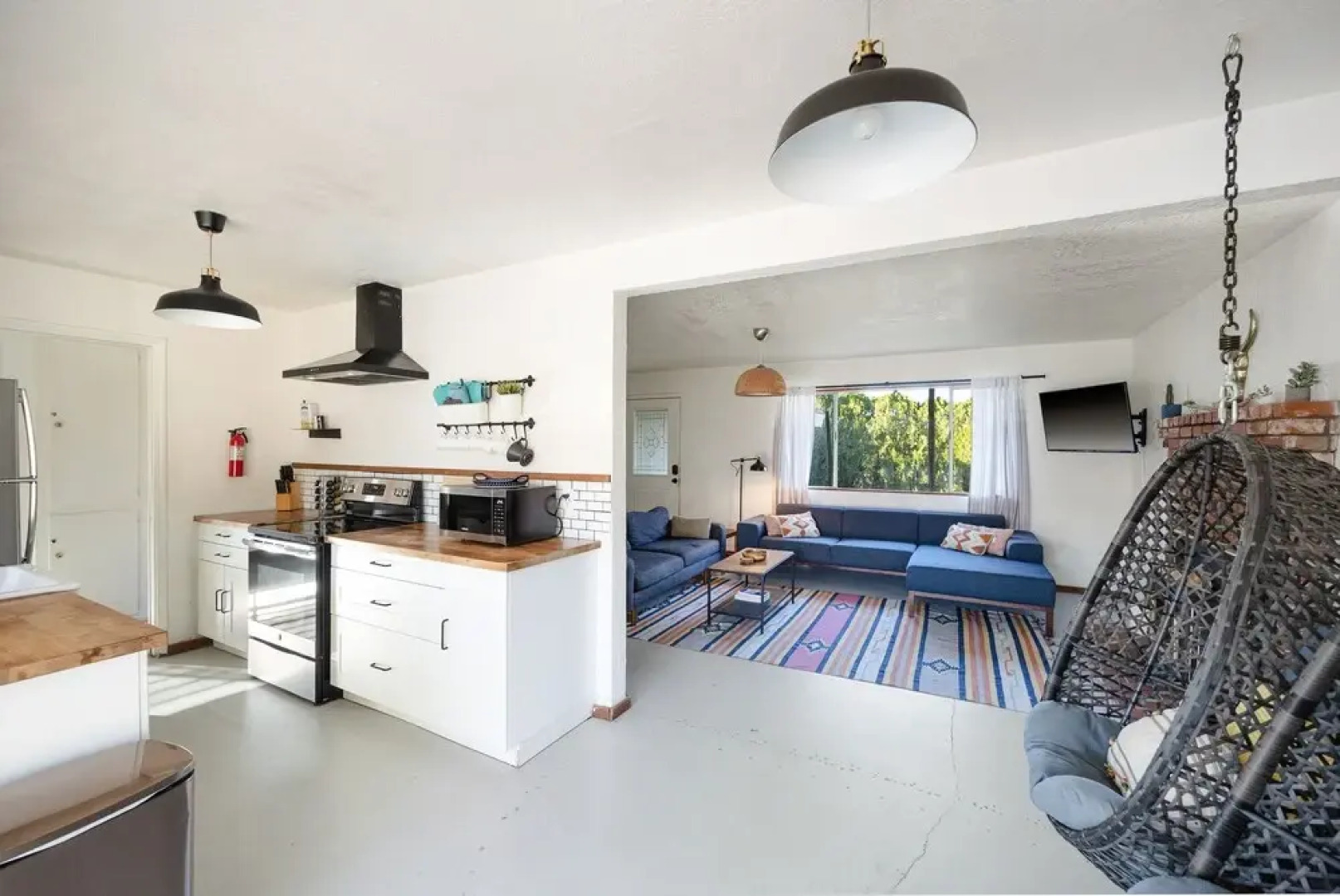 Splash House W/ Private Pool & Fire Pit Dogs Welcome Free 3 Bedroom Home by RedAwning