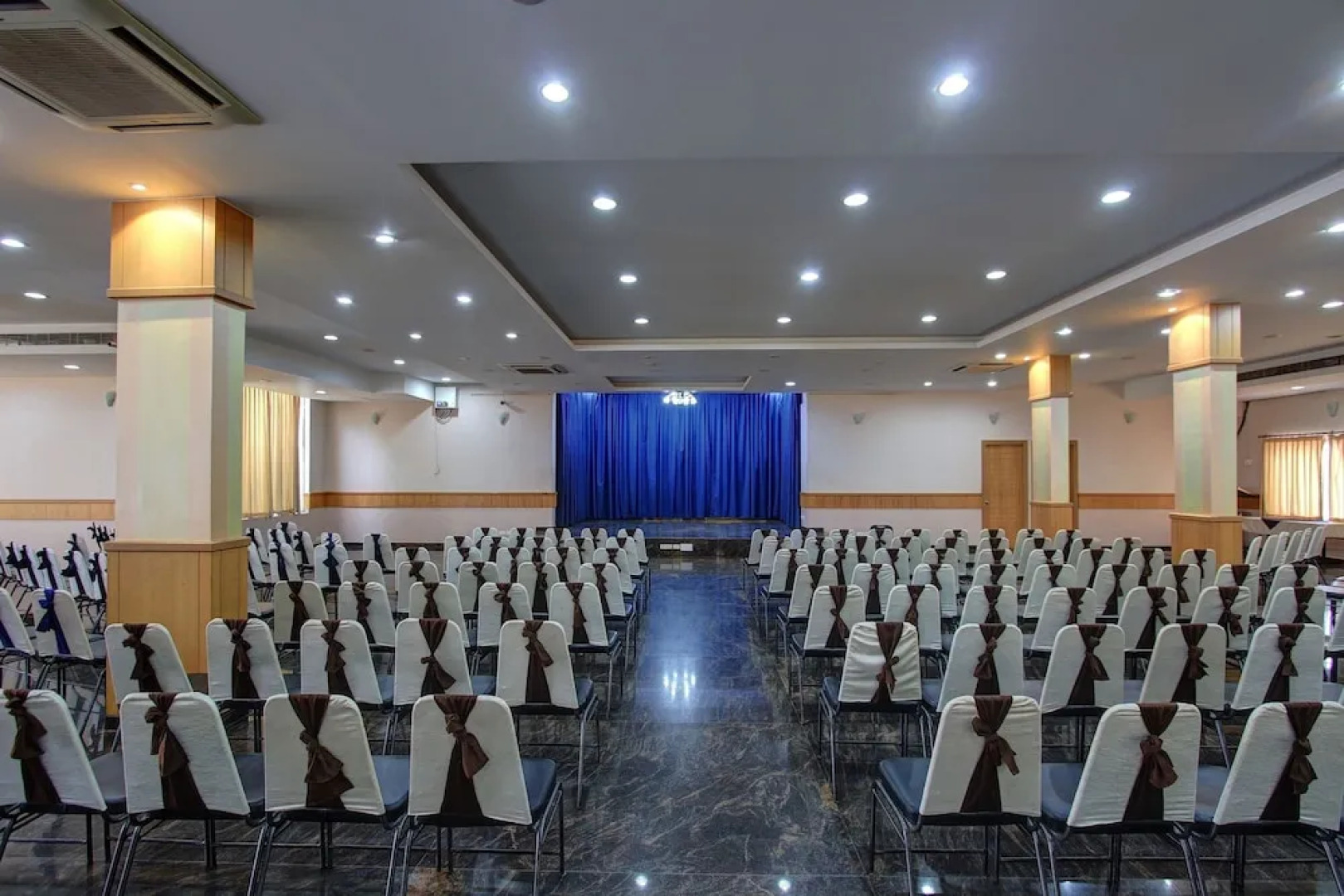 OYO 22528 Hotel Travel Inn