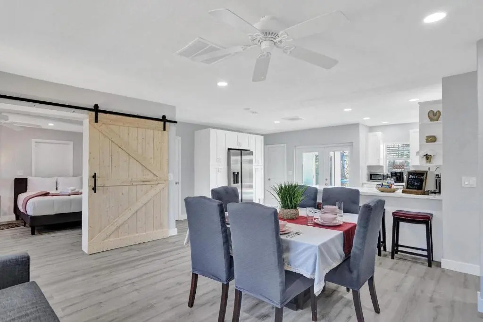 Modern 4bdr Home With Pool By The Beach