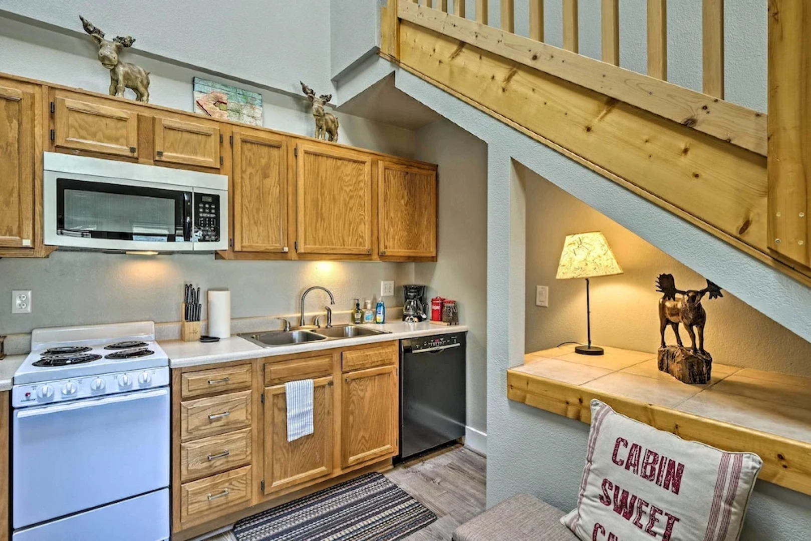 2 Mi to Granby Ranch: Condo w/ Hot Tub Access