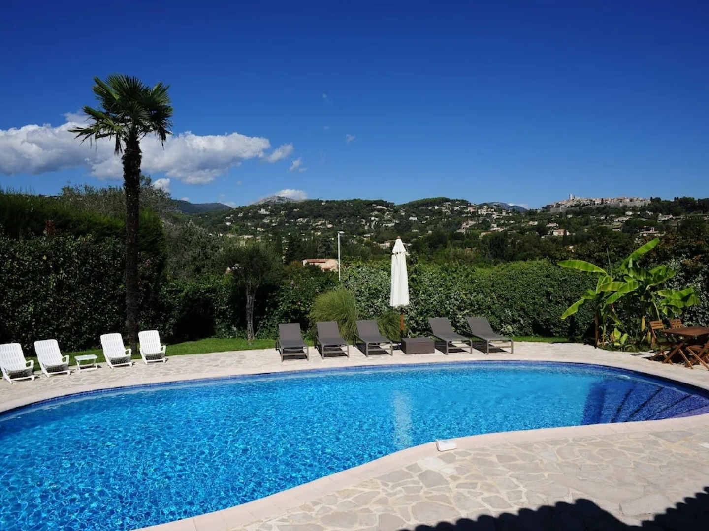 Splendid Villa in La Colle-sur-loup With Private Pool