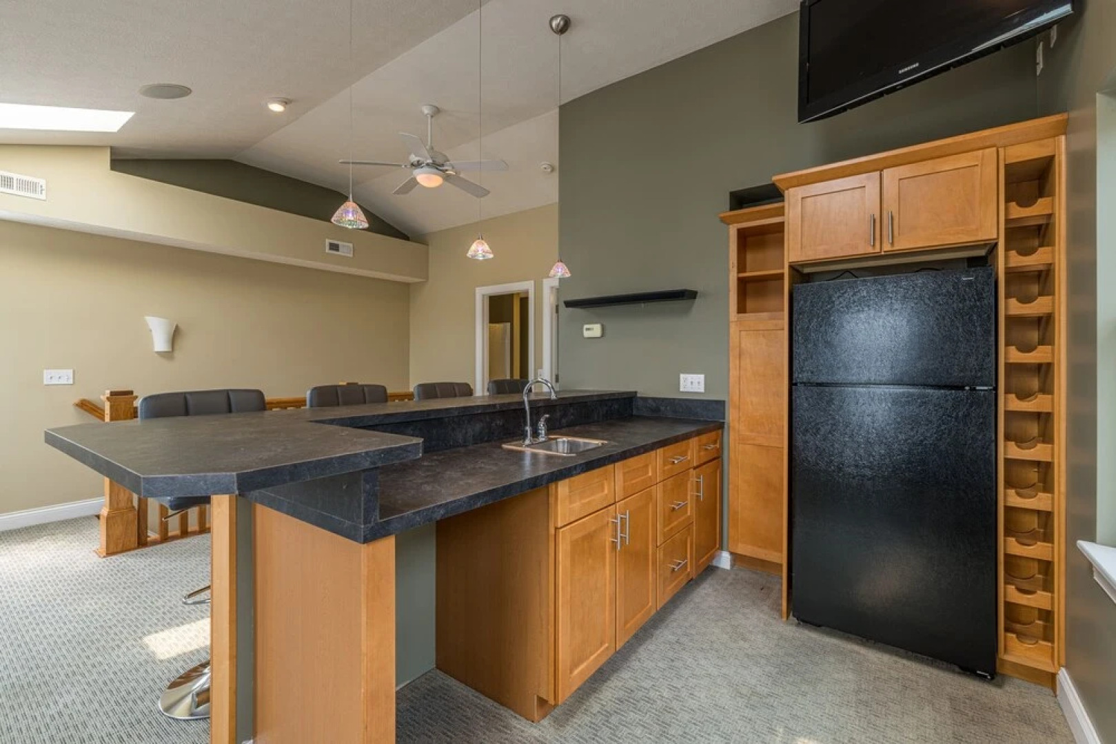 Central Cleveland Gem W/ Direct Skyline View! 2 Bedroom Home by Redawning