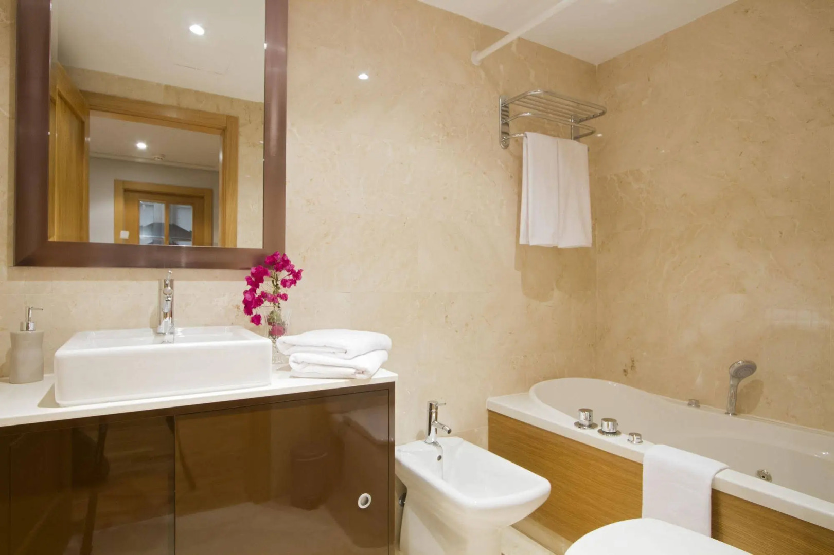 Apartamentos Luxury Marabo Suites