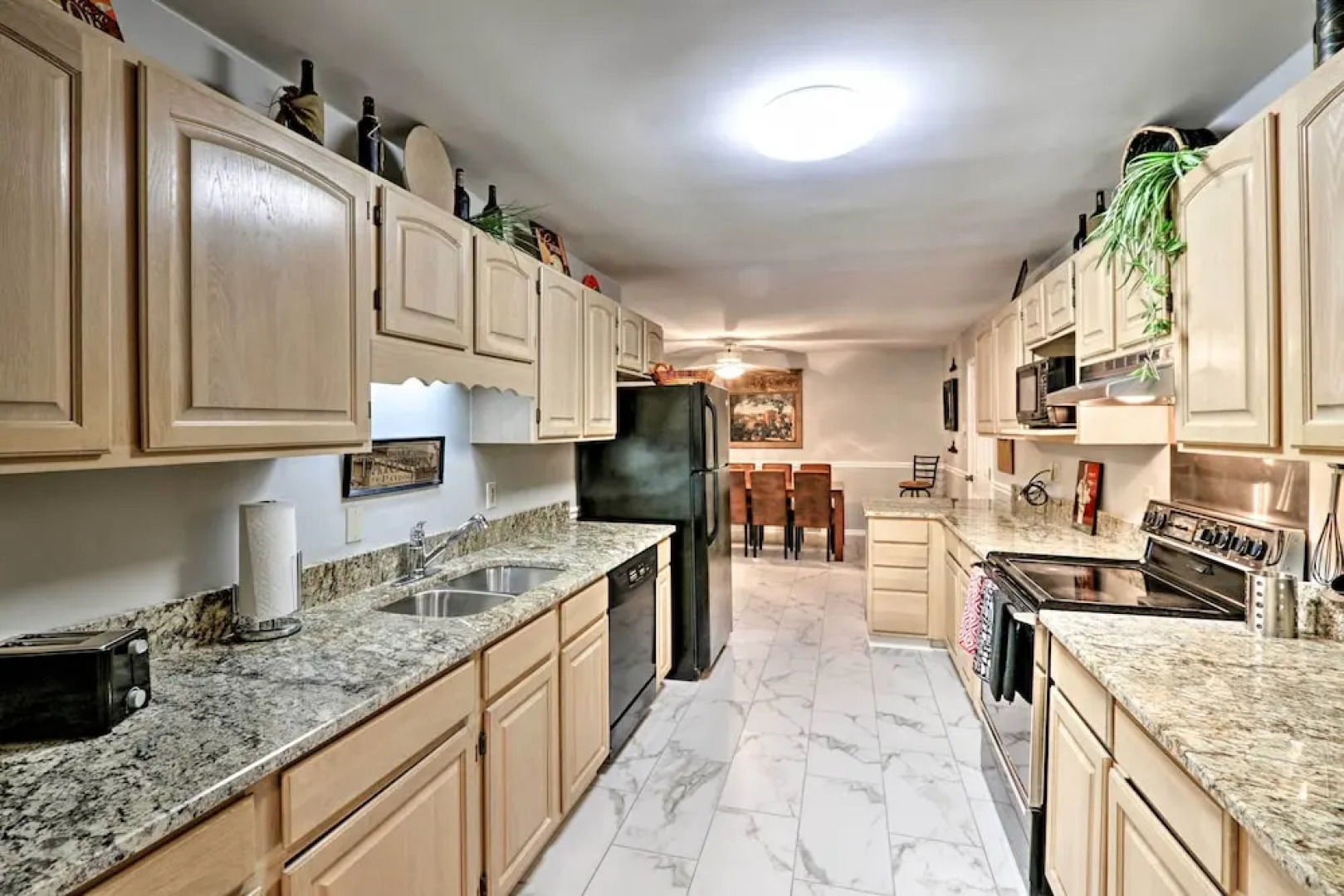 Quiet Memphis Home on 20 Acres: 10 Mi to Downtown!