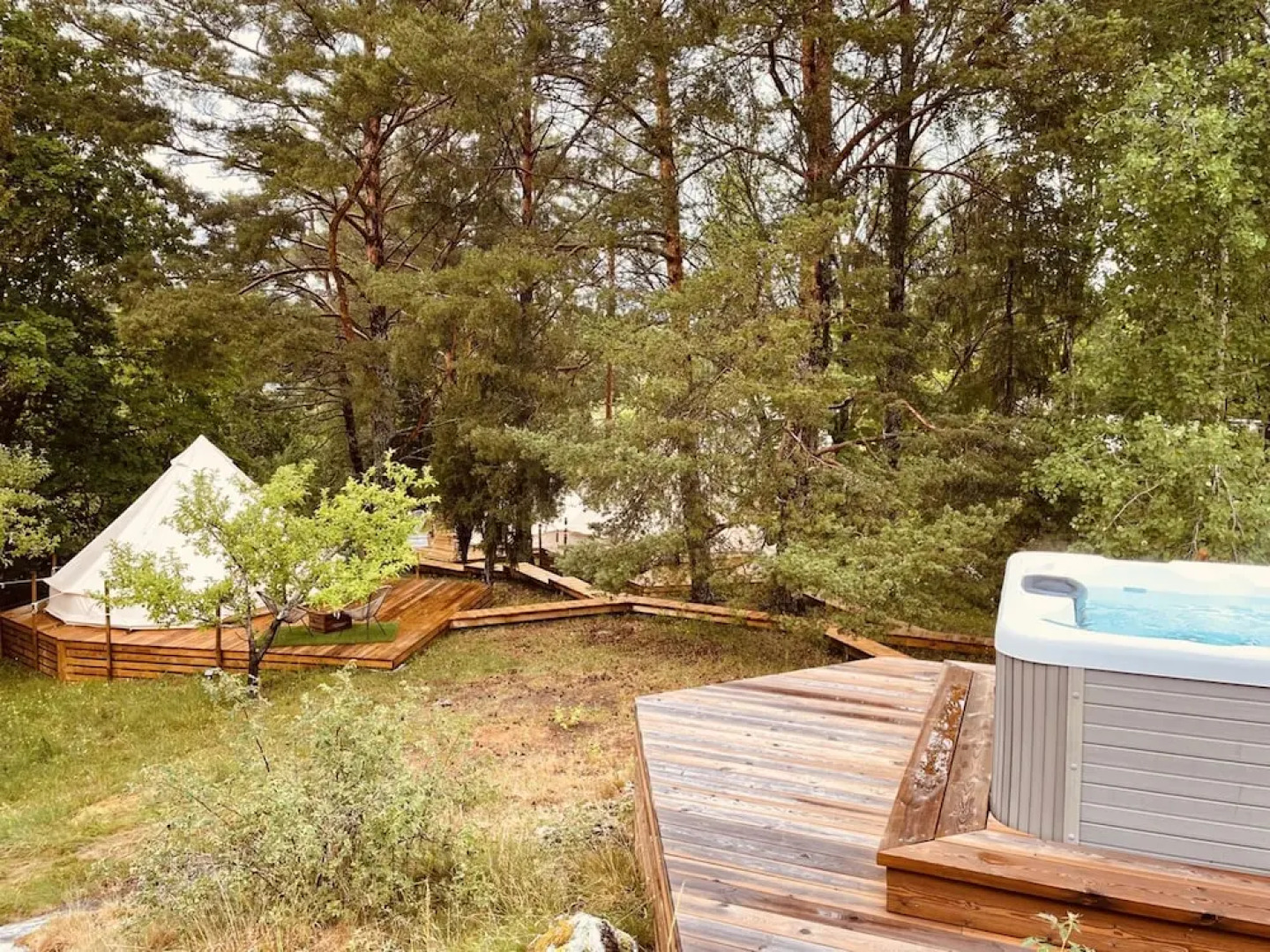 B&B Glamping Tent Sleeps 2 - Spa, Sauna, Wifi